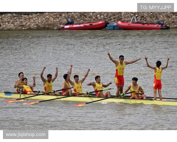 激流竞渡赛艇八人单桨展现团队速度与力量之美奥运精神与拼搏意志 激流竞渡赛艇八人单桨展现团队速度与力量之美奥运精神与拼搏意志