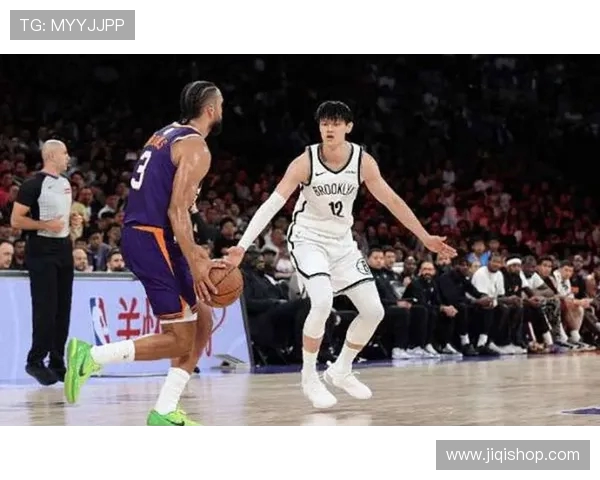 媒体人称曾凡博手指伤势严重被迫尝试调整投篮动作影响赛季比赛状态